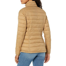 Back design of petite lightweight women’s puffer jacket