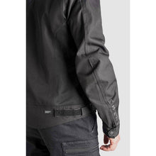 Air Tate jacket black with zipper closure and pockets
