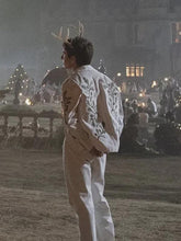Men’s white suit with leafy embroidery elegant fashion